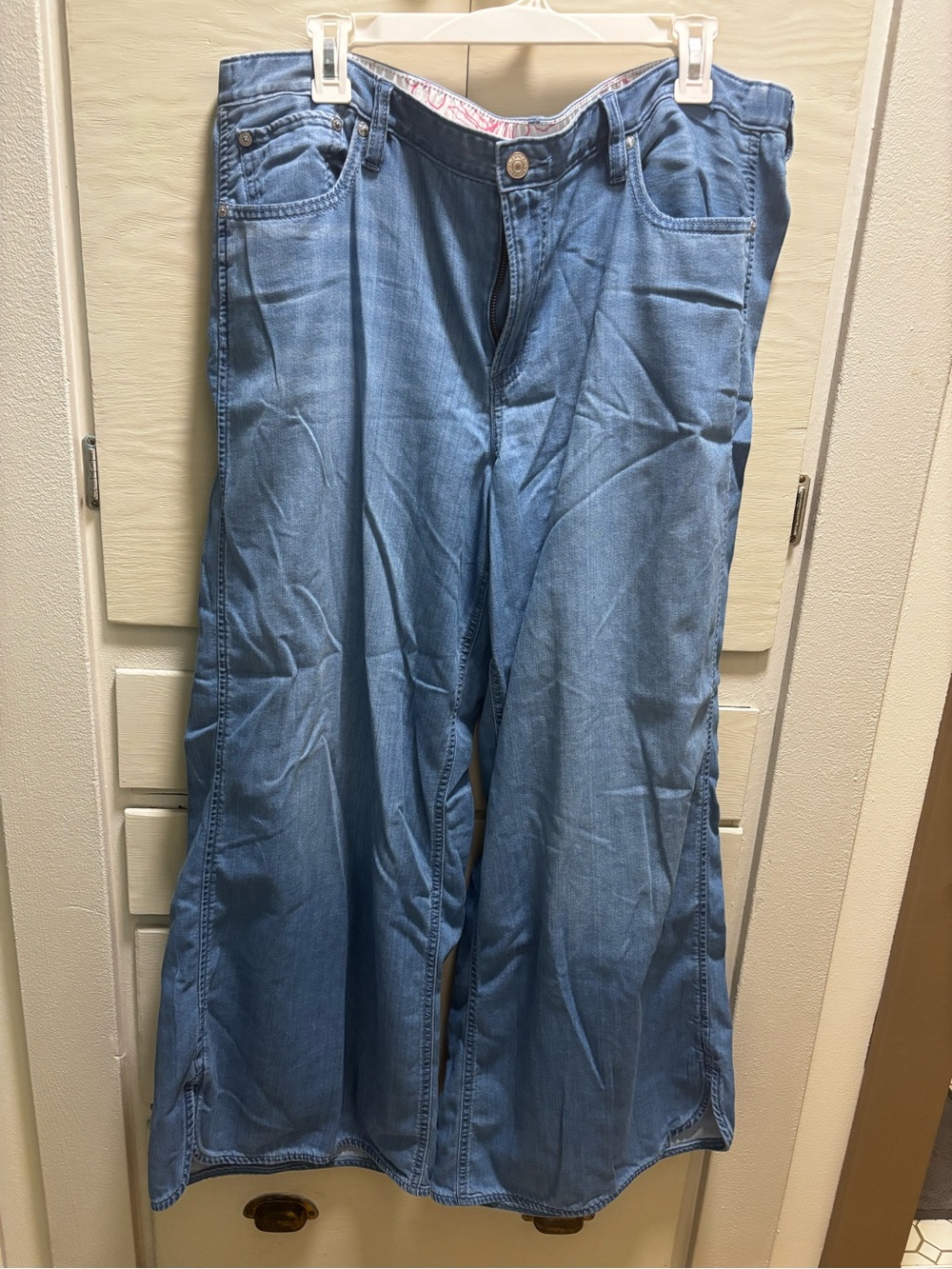 American Eagle Outfitters Light Blue Bootcut Jeans
